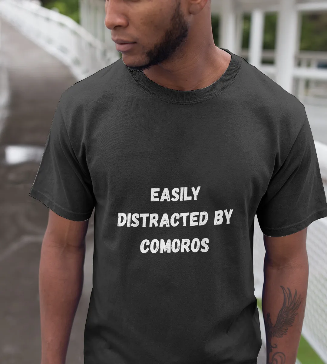 1sttheworld T-Shirt - Easily Distracted By Comoros T-Shirt Black A35