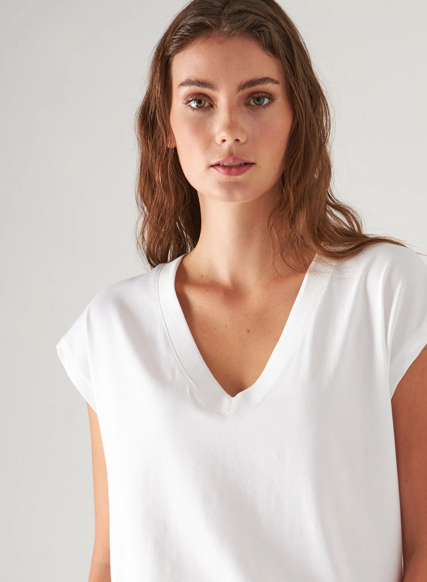 ICONIC V-NECK DOLMAN TEE (WHITE) - PATRICK ASSARAF