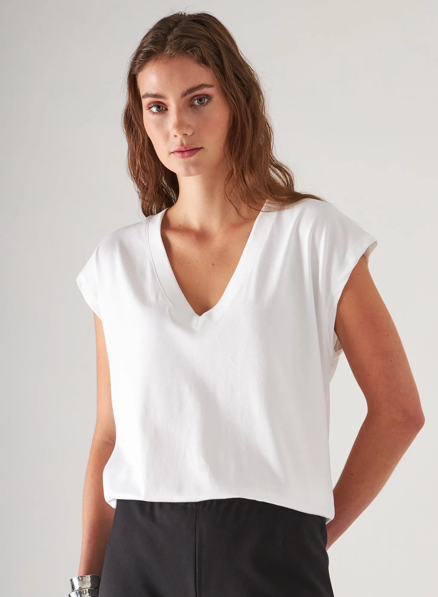 ICONIC V-NECK DOLMAN TEE (WHITE) - PATRICK ASSARAF